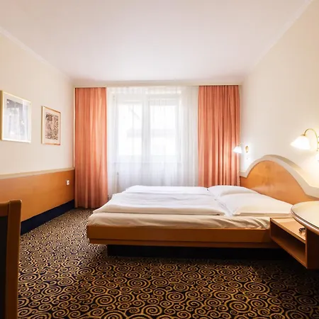 Ξενοδοχείο Eroplan 4*