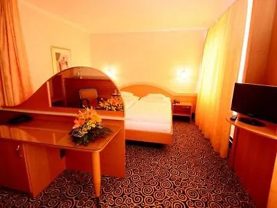 Отель Eroplan Рожнов-под-Радгоштем